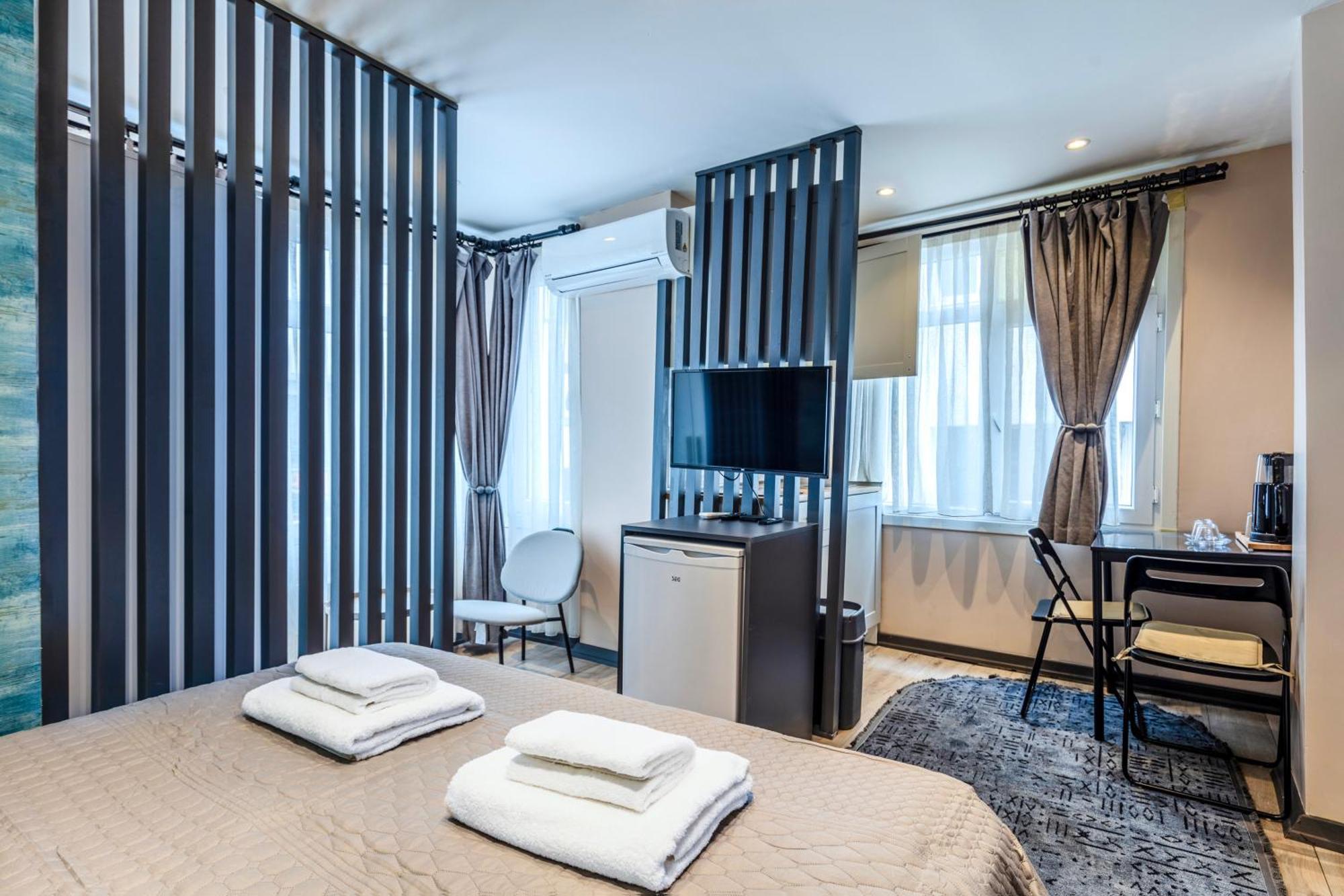 Equipment Modernist Design - In The Bosphorus - Galataport - Taksim Appartement